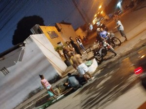 Colisão entre carro e motocicleta deixa um ferido no bairro do Clima Bom