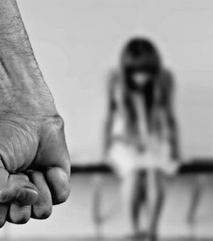 Padrasto é condenado a mais de 49 anos de prisão por estupro contra enteada adolescente