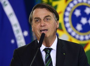 Bolsonaro dá informação falsa sobre eleição na Câmara em nova defesa do voto impresso