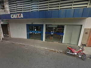 Alarme de banco dispara, fumaça surge e população se assusta na Rua do Sol