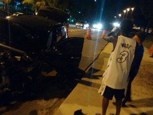 Jogador do Vasco sofre acidente de carro
