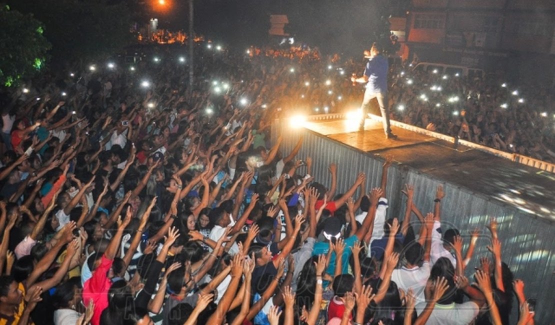 Show do cantor Tony Allisson agitou a cidade de São José da Tapera neste fim de semana