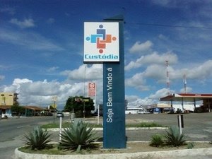 Prefeitura abre inscrições de concurso com salários até R$ 6 mil