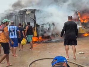 Prefeitura de Boca da Mata apura causa do incêndio que destruiu ônibus escolares