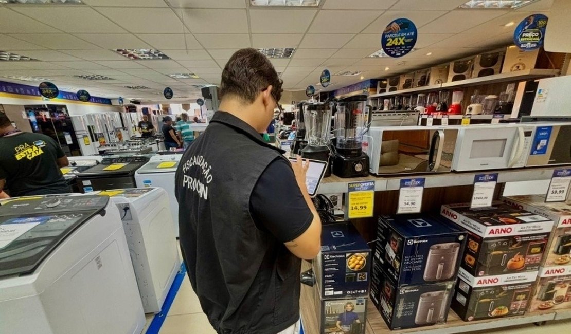 Procon Maceió orienta consumidores sobre compras seguras na Best Friday