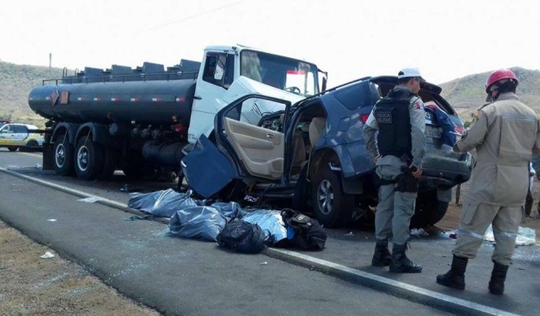Grave acidente deixa três mortos e dois feridos em Igaci