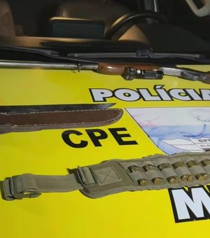 Homem é preso por porte ilegal de arma de fogo em São Luís do Quitunde
