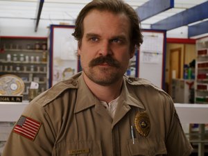 Netflix divulga teaser da 4ª temporada de 'Stranger Things' com Hopper de volta