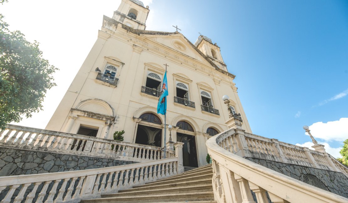 Procissão de Corpus Christi interdita principais ruas do Centro de Maceió