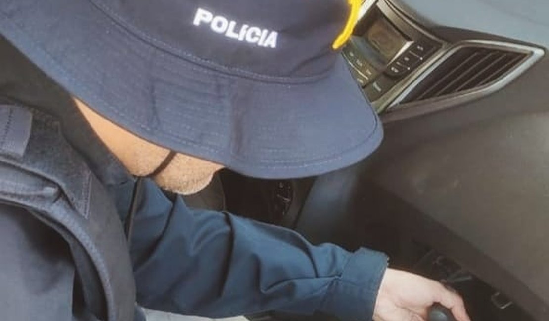 Dois homens são presos por porte ilegal de arma de fogo durante abordagem da PRF em Rio Largo