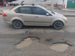 Cachoeira do Meirim se encontra bastante esburacada
