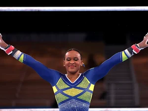 Ginasta Rebeca Andrade conquista medalha de prata nas Olimpíadas de Tóquio