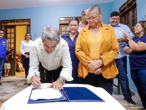 Tia Júlia assina Ordem de Serviço para drenagem e pavimentação do Loteamento Canaã