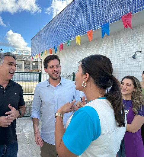 Rafael Brito conhece programa de prevenção a violência do Recife com quase 10 anos de existência