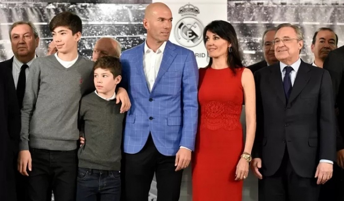 Dois em um: Real oficializa a demissão de Rafa Benítez e promoção de Zidane