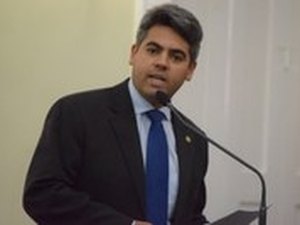 Givaldo Carimbão emite carta aberta contra o impeachment de Dilma