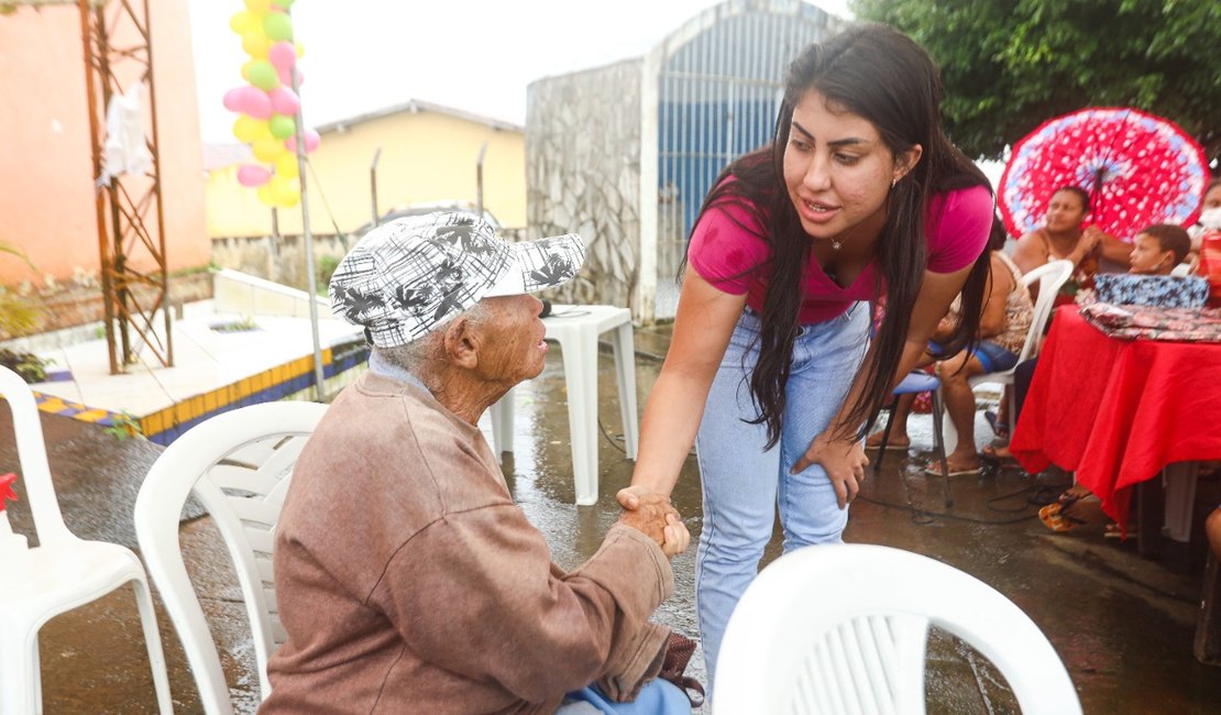 Em visita ao Agreste, Gabi ouviu as demandas dos moradores de Feira Grande e Tanque D’Arca