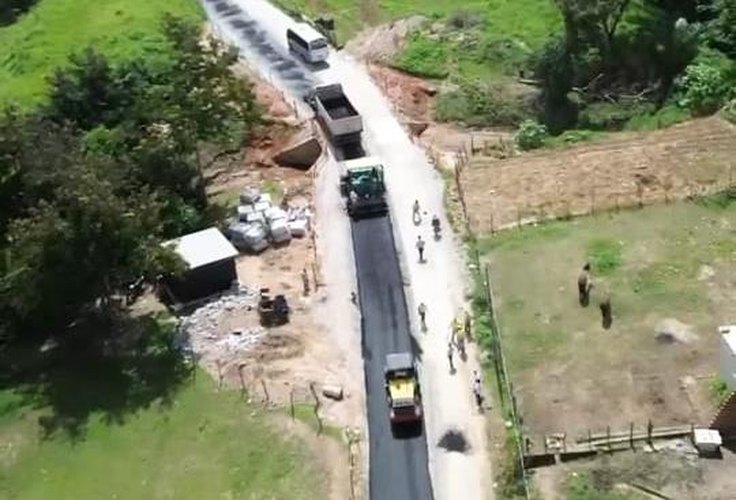 Asfalto chega a Várzea Grande e marca nova etapa de desenvolvimento em União dos Palmares na gestão Júnior Menezes; sonho antigo dos moradores começa a virar realidade