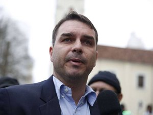 MP quis dez anos de Coaf de Flávio Bolsonaro