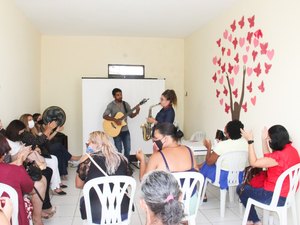 Prefeitura promove roda de discussão com mulheres assistidas pelo Cramsv