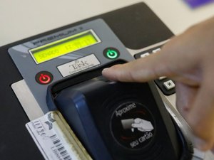 Novo ponto eletrônico já é obrigatório para 148 mil servidores