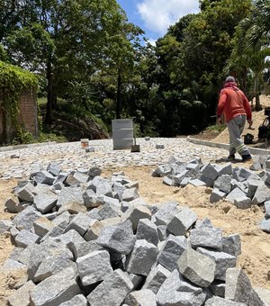 Prefeitura de Maceió pavimenta mais uma rua no bairro do Barro Duro