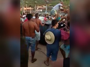 [Vídeo] Encontro de paredões acaba em pancadaria em Jacuípe
