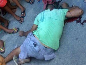 Homem é executado por suspeitos em motocicleta