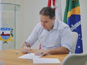  Governador assina decretos de benefícios fiscais para 20 empresas nesta sexta (25)
