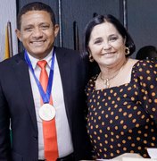 Prefeito Júlio Cezar participa de entrega de títulos, comendas e homenagens na Câmara de Vereadores