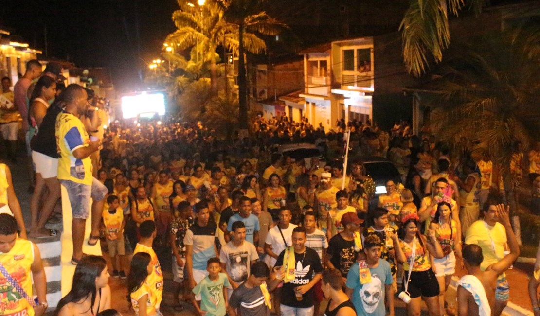 Bloco do Jacaré arrasta multidão em Porto Calvo