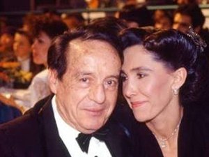 'Dona Florinda' faz desabafo sobre os quatro anos da morte de 'Chaves'