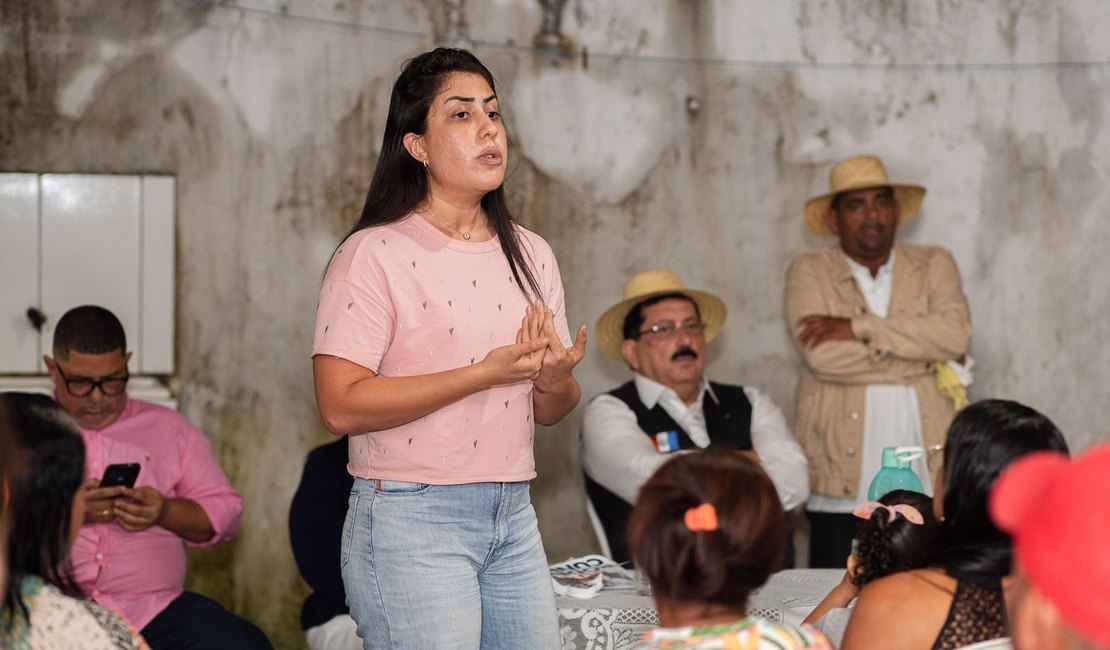 Gabi Gonçalves visita comunidade em Rio Largo e reforça compromisso com população