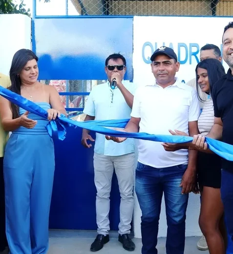 Prefeita de Novo Lino entrega quadra poliesportiva na comunidade Macapá