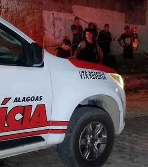 Jovem é preso após ser flagrado com cocaína e outras drogas no bairro do Jacintinho na noite desta sexta (28)