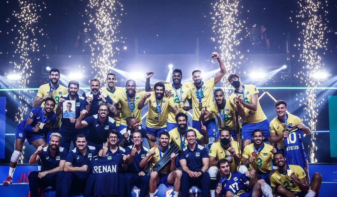 Brasil conquista título inédito da Liga das Nações do Vôlei após virar sobre Polônia