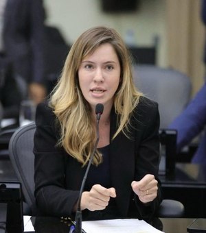 Cibele Moura destaca leis de proteção a autistas e reforça compromisso