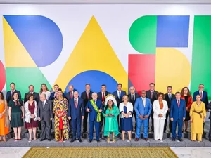 Parlamentares fazem bolão sobre queda de ministros do governo Lula