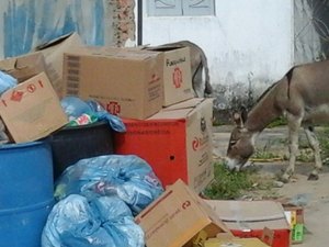 Moradores denunciam que prefeito abandonou cidade após perder eleições
