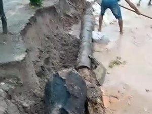 [Vídeo] Ruas no povoado Alecrim ficam destruídas após fortes chuvas