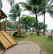 Prefeito Rui Palmeira inaugura parque infantil público na Pajuçara