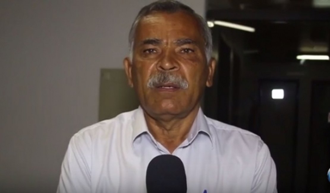 Tarcísio Freire, afirmou durante sabatina, que vai implantar 0800 municipal 7Segundos Arapiraca Tarcísio Freire, afirmou durante sabatina, que vai implantar 0800 municipal 7Segundos Arapiraca