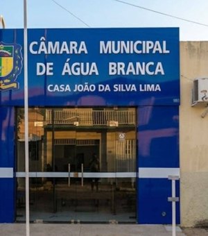 Prefeitura e Câmara preferem não responder a população sobre doação de terreno em Água Branca