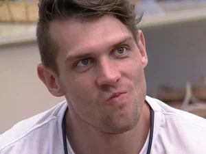 Alvo da casa, Cristian se preocupa com paredão e faz apelo no BBB 23: 'Combinar'