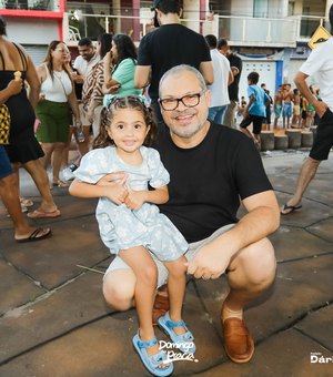 Domingo na Praça estreia com sucesso e promete virar tradição em Feira Grande