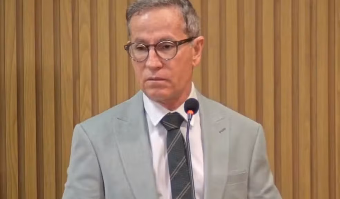 Após repercussão, vereador pede desculpas por chamar orla de Maceió de 'favela'