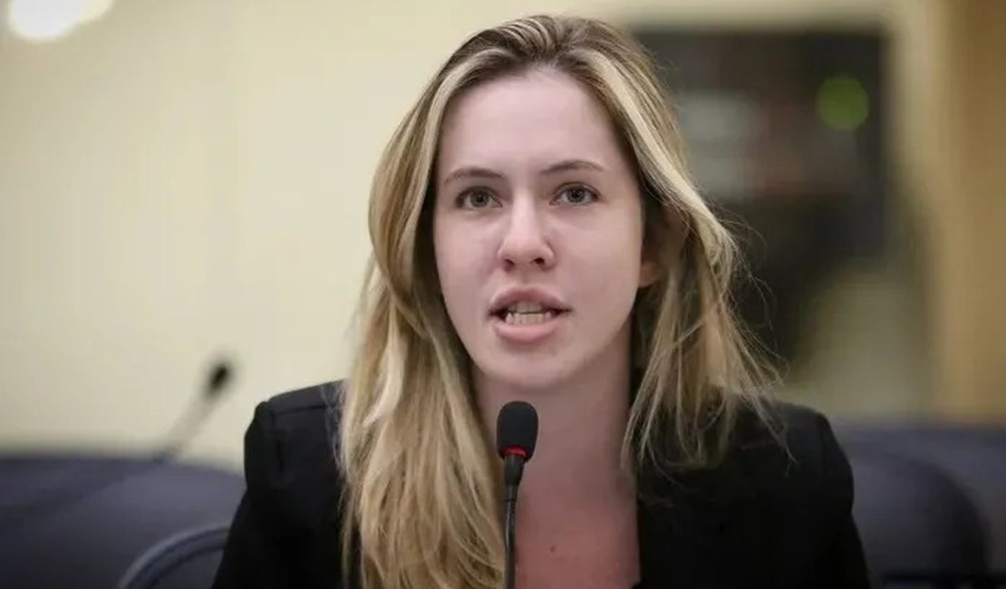 Cibele Moura repercute tentativa de feminicídio contra mulher que pediu divórcio