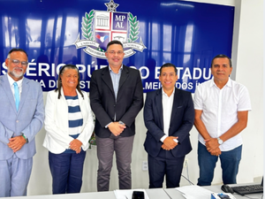 Prefeita Tia Júlia discute trânsito, segurança e políticas para mulheres em reunião com MP