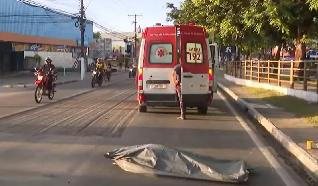 Motociclista morre após acidente em trecho de obra na Av. Fernandes Lima, em Maceió
