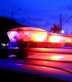 Homem se entrega à polícia após agredir a esposa na Chã da Jaqueira, em Maceió